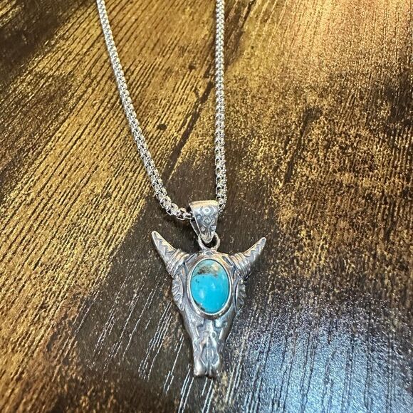 Boho Turquoise-Embellished Cow Skull Chain Necklace: 18" Sterling Silver Elegan - Picture 9 of 11